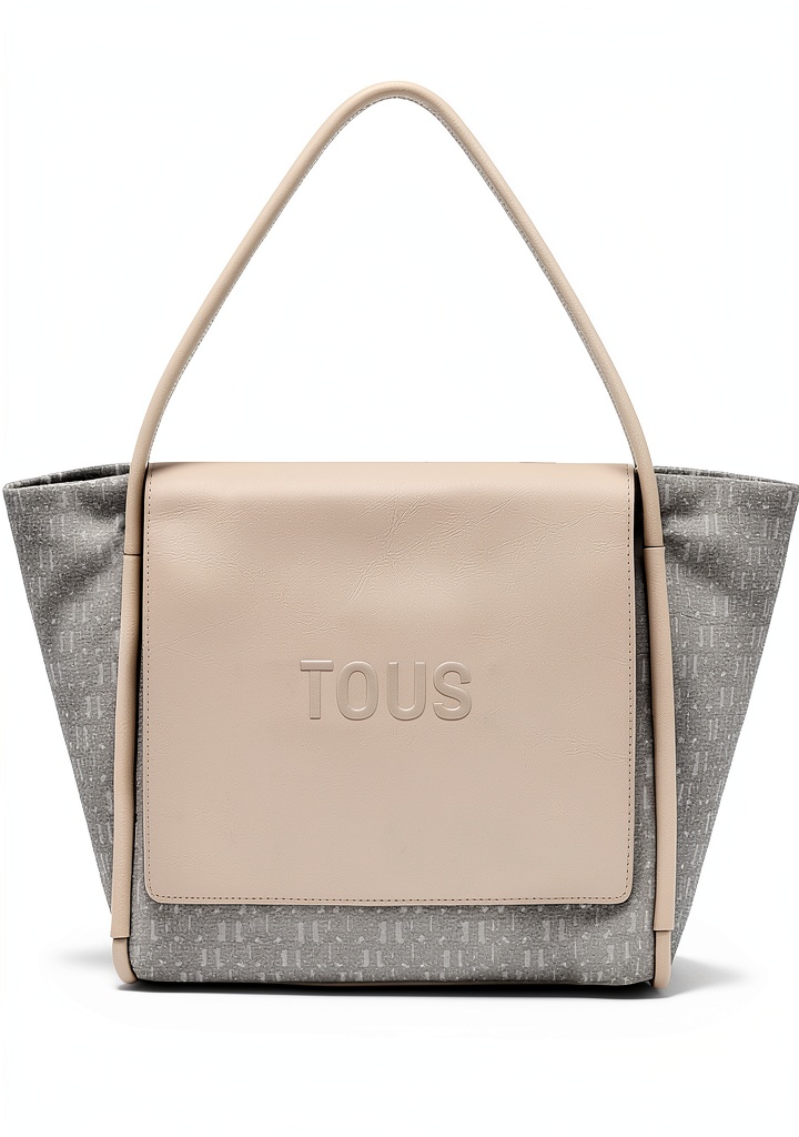 Damen-Schultertasche in Verwendung mit Reißverschluss geöffnet